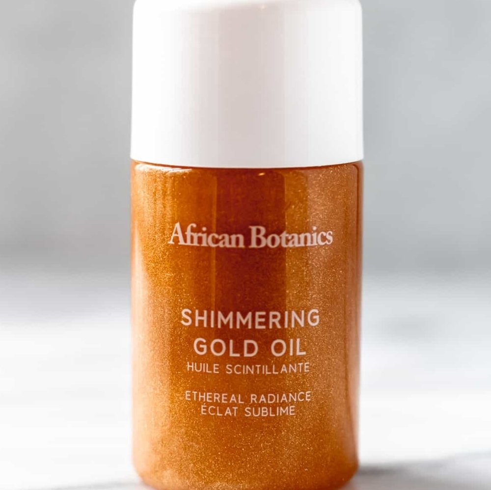 Shimmering Gold Body Oil - Picture 2 of 5